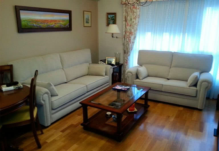 sofa-roble-caruja sofa-roble-caruja